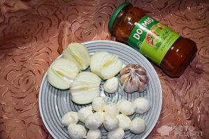 Рецепт: Куринная грудка в томатном соусе с моцареллой – в духовке