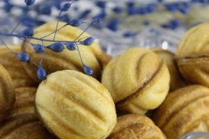 Орешки со сгущенкой
