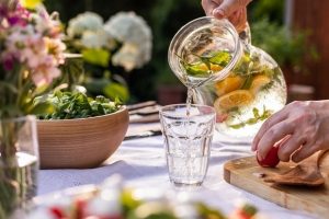 «Последует истощение»: доктор Мясников объяснил, почему добровольное голодание — это неестественно