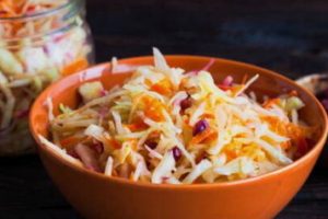 Квашеная капуста в банке на зиму