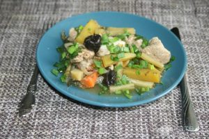 Рецепт: Индейка с овощами – с любистоком