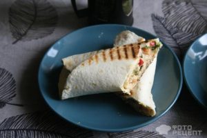 Рецепт: Ролл с курицей – на манер буррито