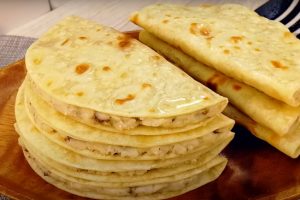 Ароматные татарские лепешки с картофельной начинкой. Невероятно сочные и вкусные