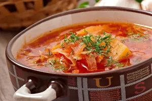 Щи из свежей капусты с курицей