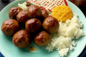 Тефтели с рисом и подливкой