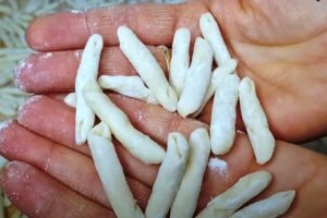 На Кавказе это блюдо могут есть 7 дней подряд . А мясо не важно какое, оно будет сочным и мягким