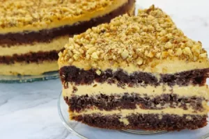 Шоколадный торт с карамельным кремом